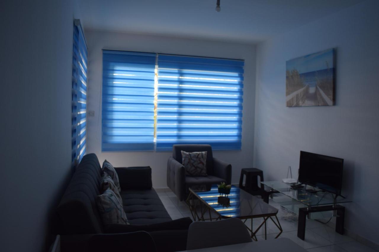 One Bedroom Apartment, Molos Complex - By Imh Travel & Tours Paphos Exteriör bild